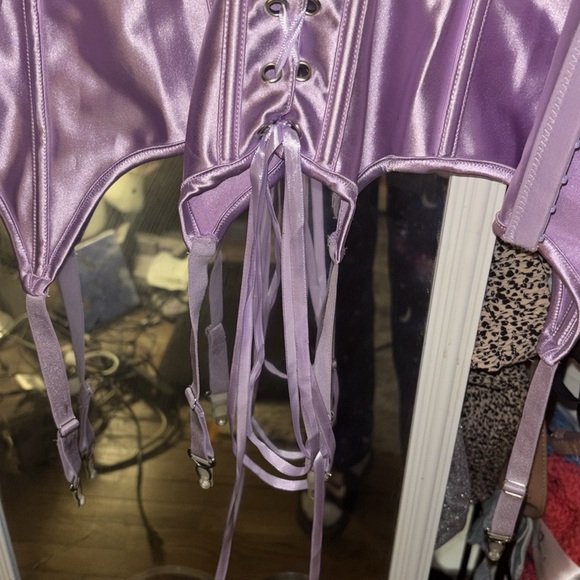 Purple corset top - Picture 5 of 5